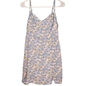 Hollister Floral Mini Sundress V-Neck Smocked Back Medium Beach Summer Feminine